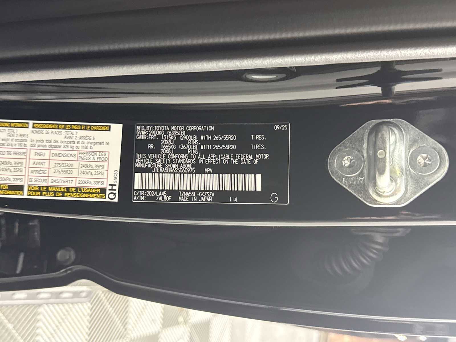 Used 2025 Toyota 4Runner Limited image 36