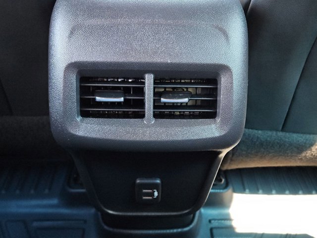 Used 2022 Chevrolet Equinox RS FWD image 16