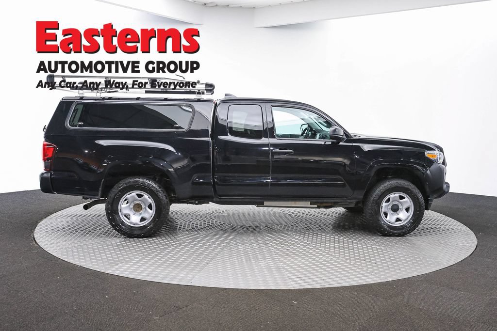 Used 2023 Toyota Tacoma SR AWD/4WD image 4