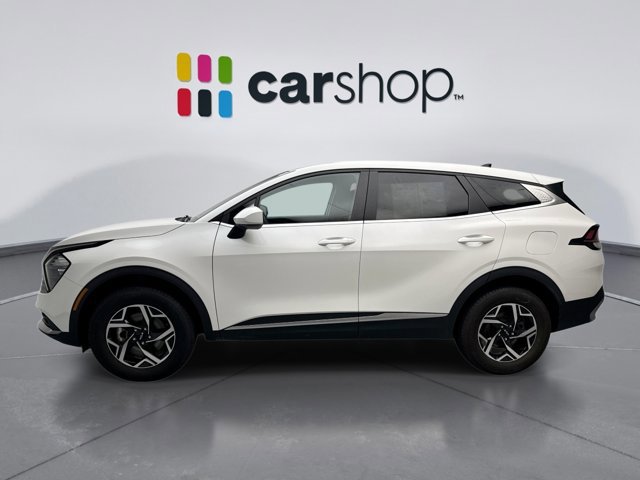 Used 2023 Kia Sportage LX image 2