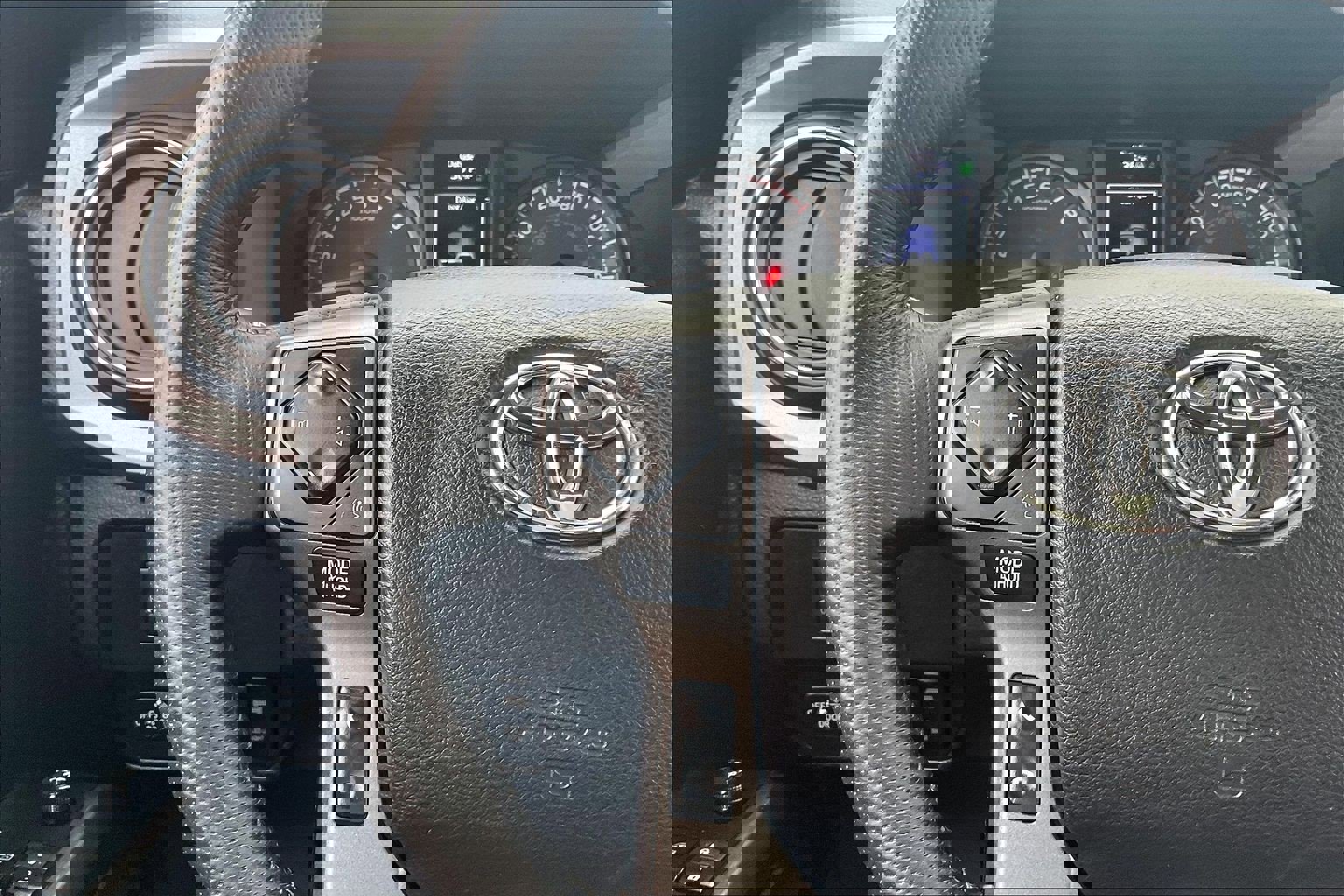 Used 2021 Toyota Tacoma TRD Sport w/ Technology Package image 23