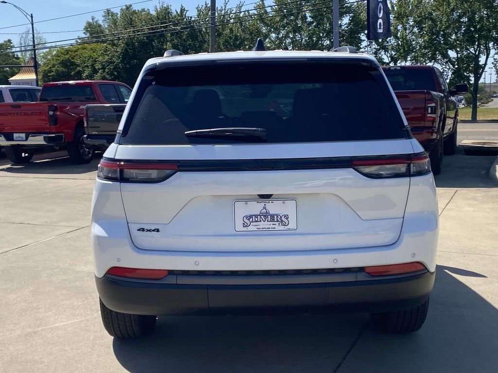 New 2026 Jeep Grand Cherokee Altitude AWD/4WD image 6