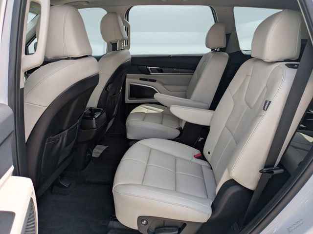 Used 2023 Kia Telluride EX w/ EX Captain's Chair Package FWD image 15