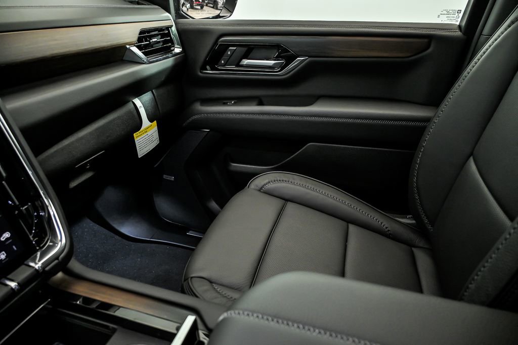 New 2026 GMC Yukon Denali w/ Sun & Power Step Package image 19