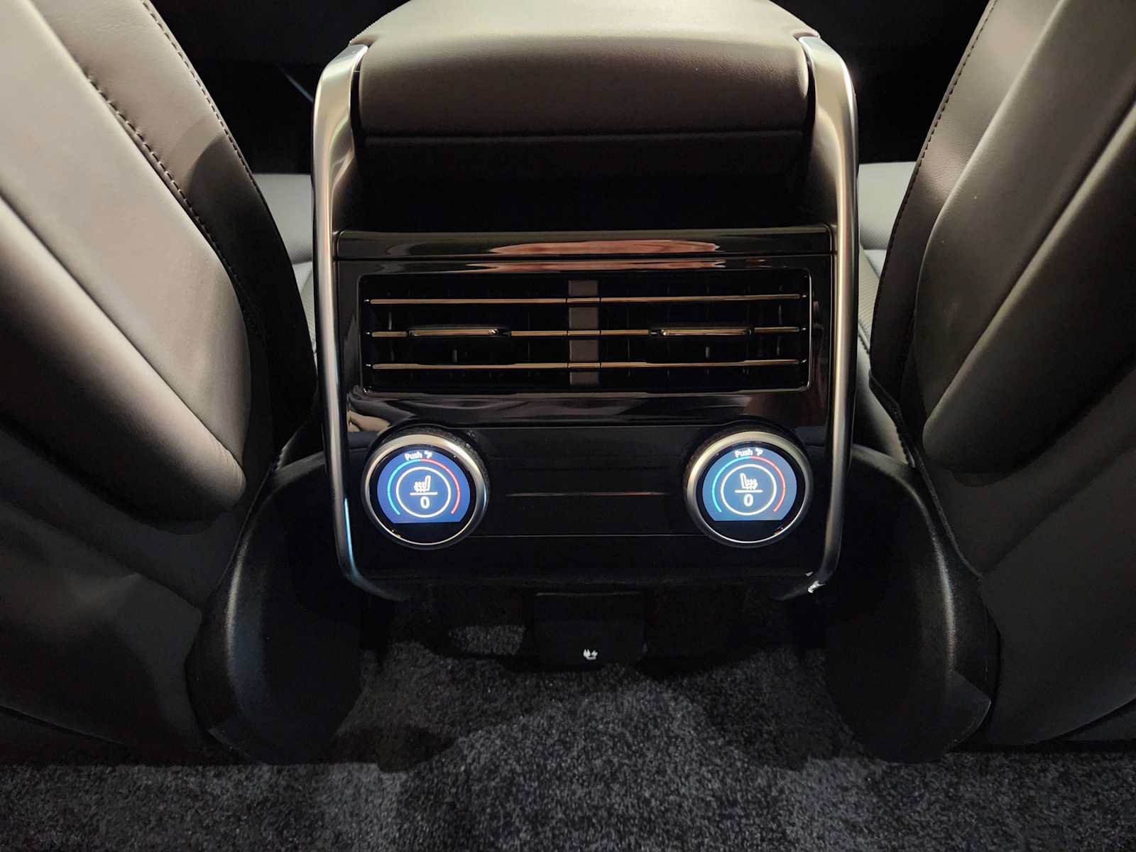 New 2026 Land Rover Range Rover SE AWD/4WD image 29