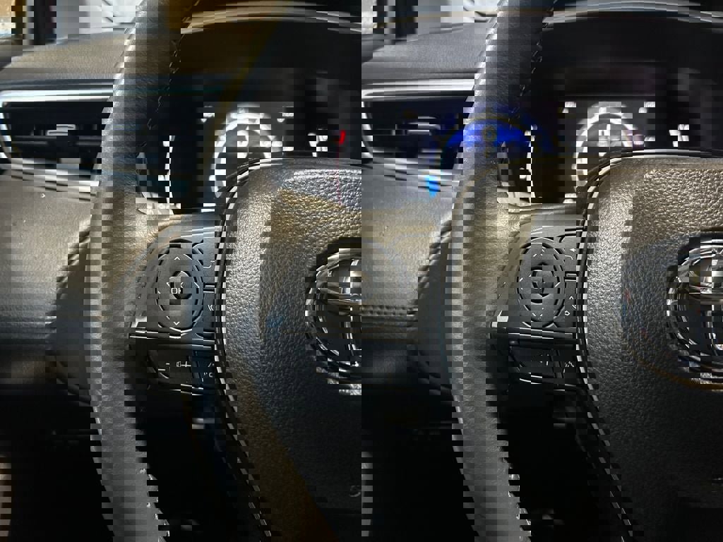 Used 2024 Toyota Corolla Cross XLE w/ Convenience Package image 17