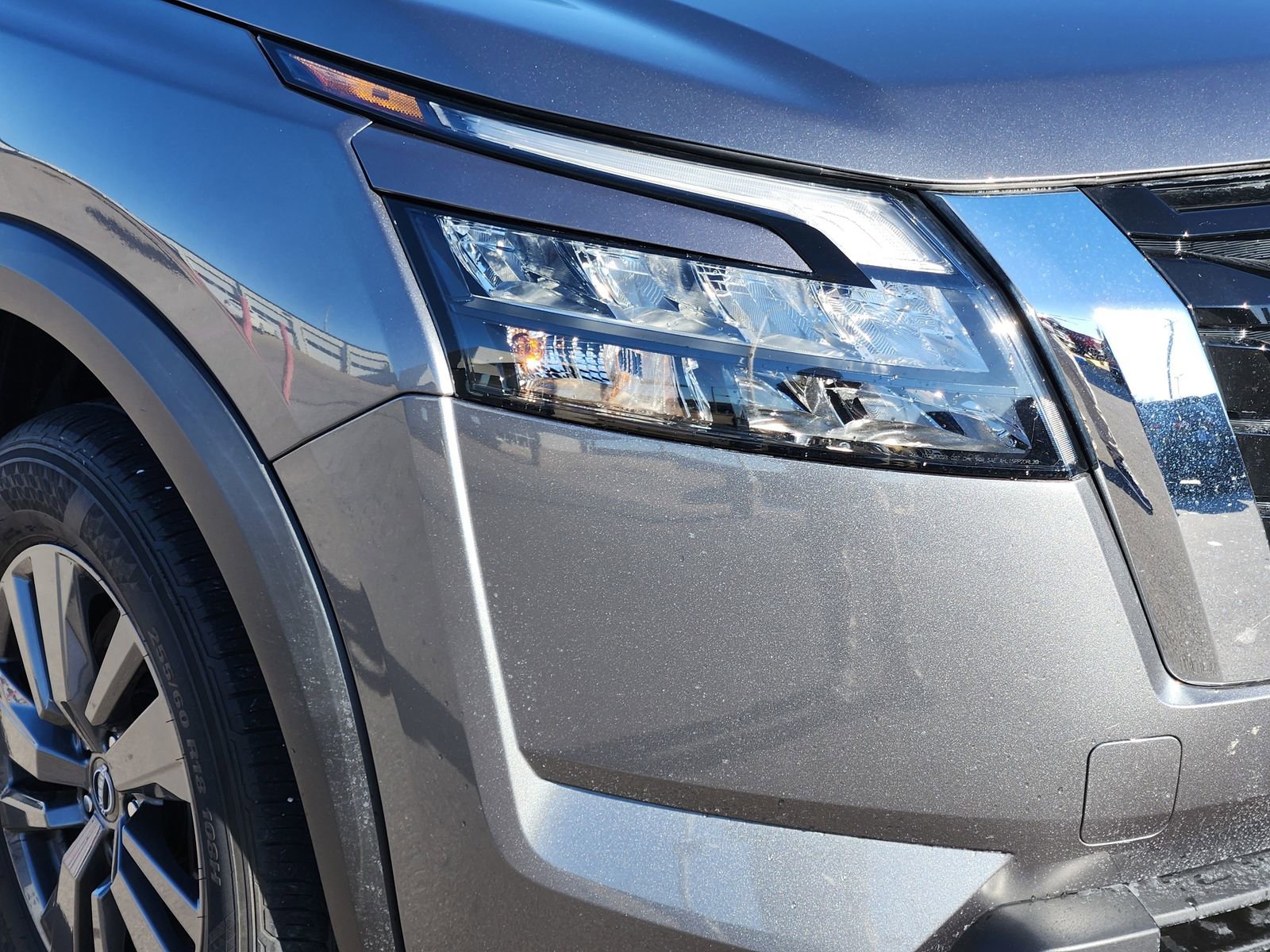 Used 2023 Nissan Pathfinder S image 10