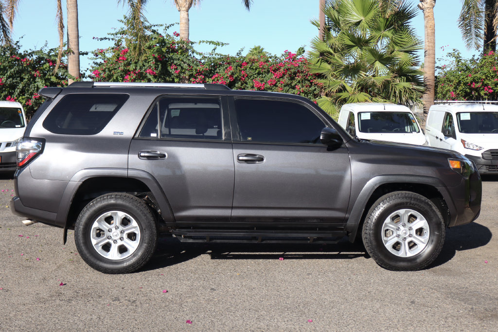 Used 2021 Toyota 4Runner SR5 AWD/4WD image 10