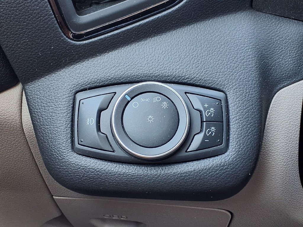 Used 2015 Ford Escape Titanium w/ Equipment Group 301A FWD image 19
