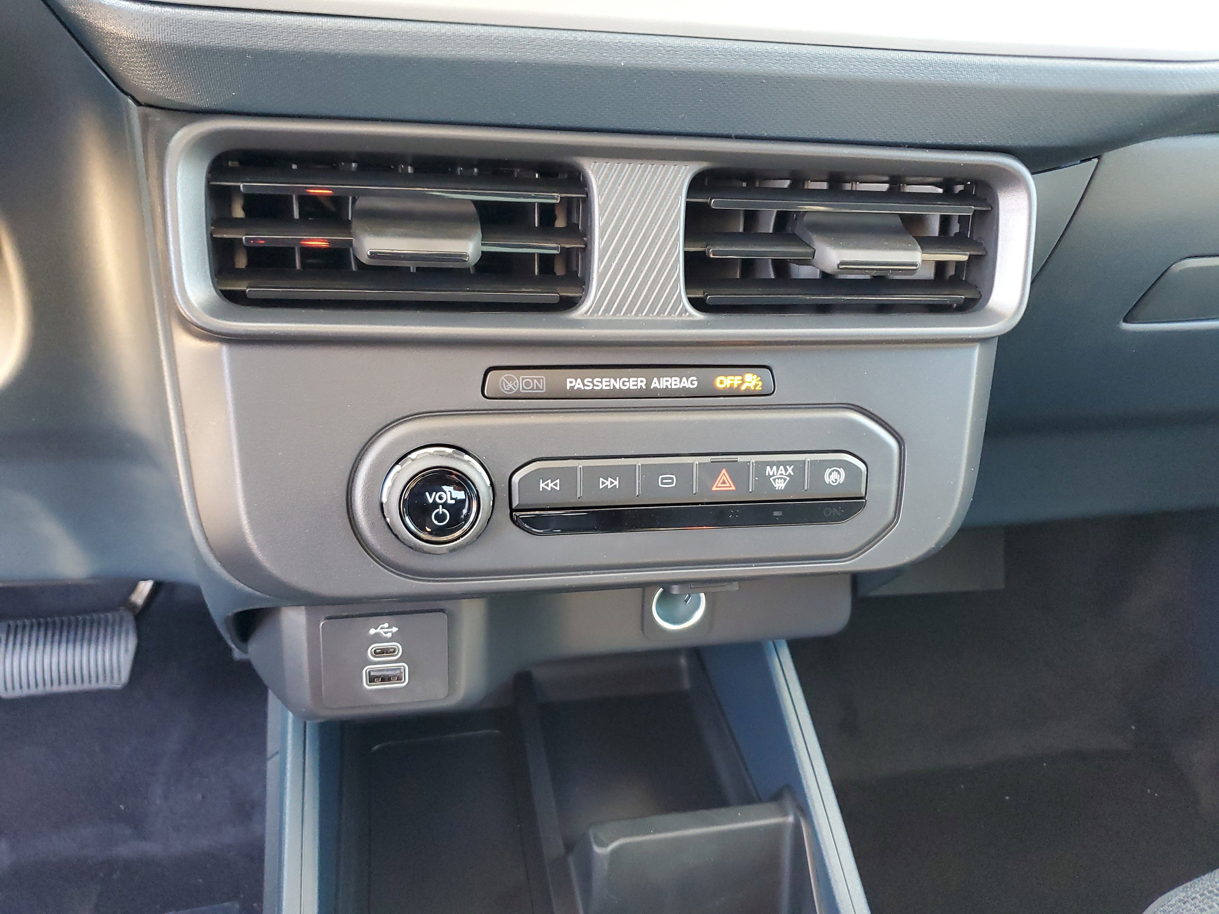 New 2026 Ford Maverick XL image 18