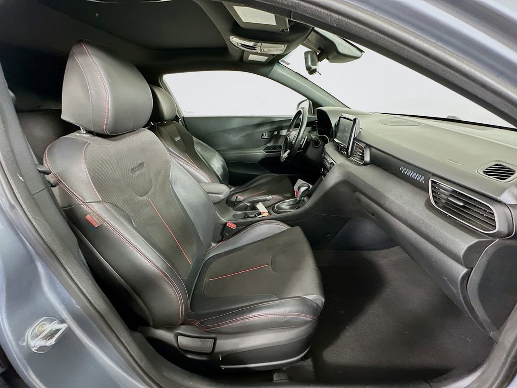 Used 2019 Hyundai Veloster 2.0 Premium FWD image 26