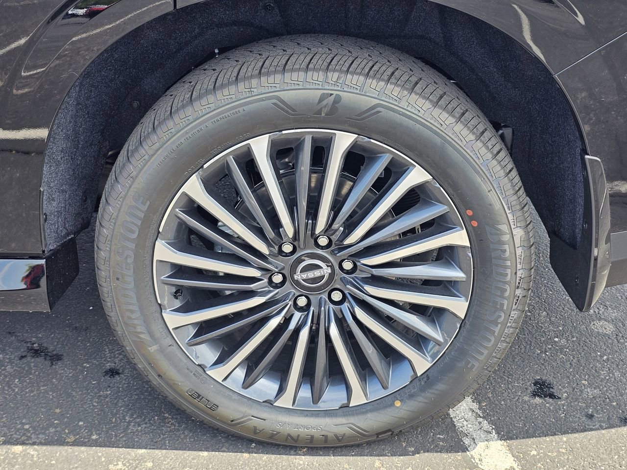 New 2025 Nissan Armada Platinum Reserve image 9