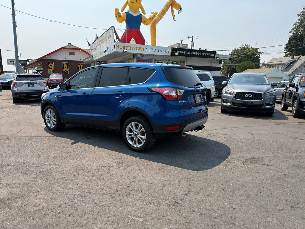 Used 2017 Ford Escape SE AWD/4WD image 4