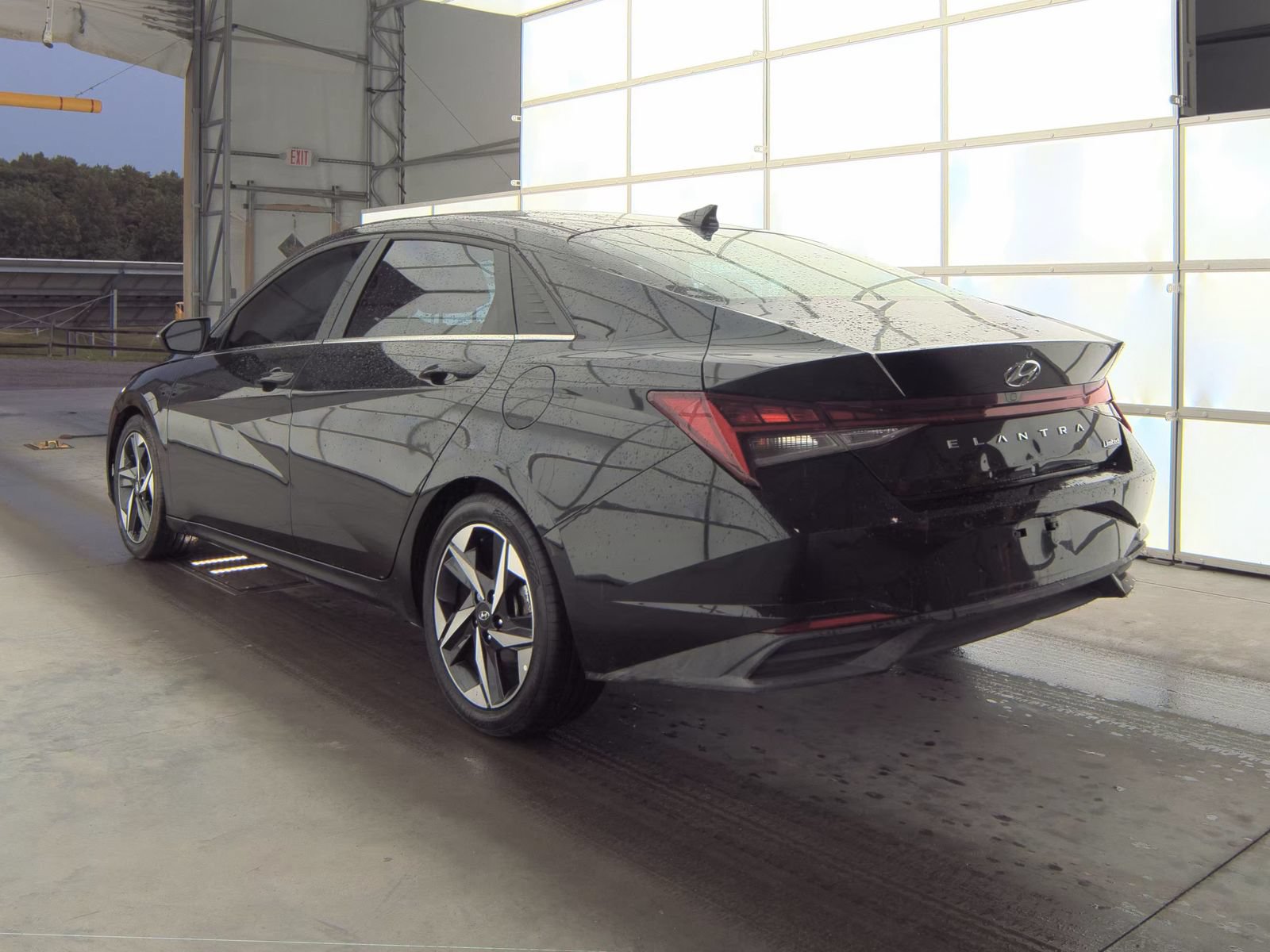 Used 2023 Hyundai Elantra Limited FWD image 10