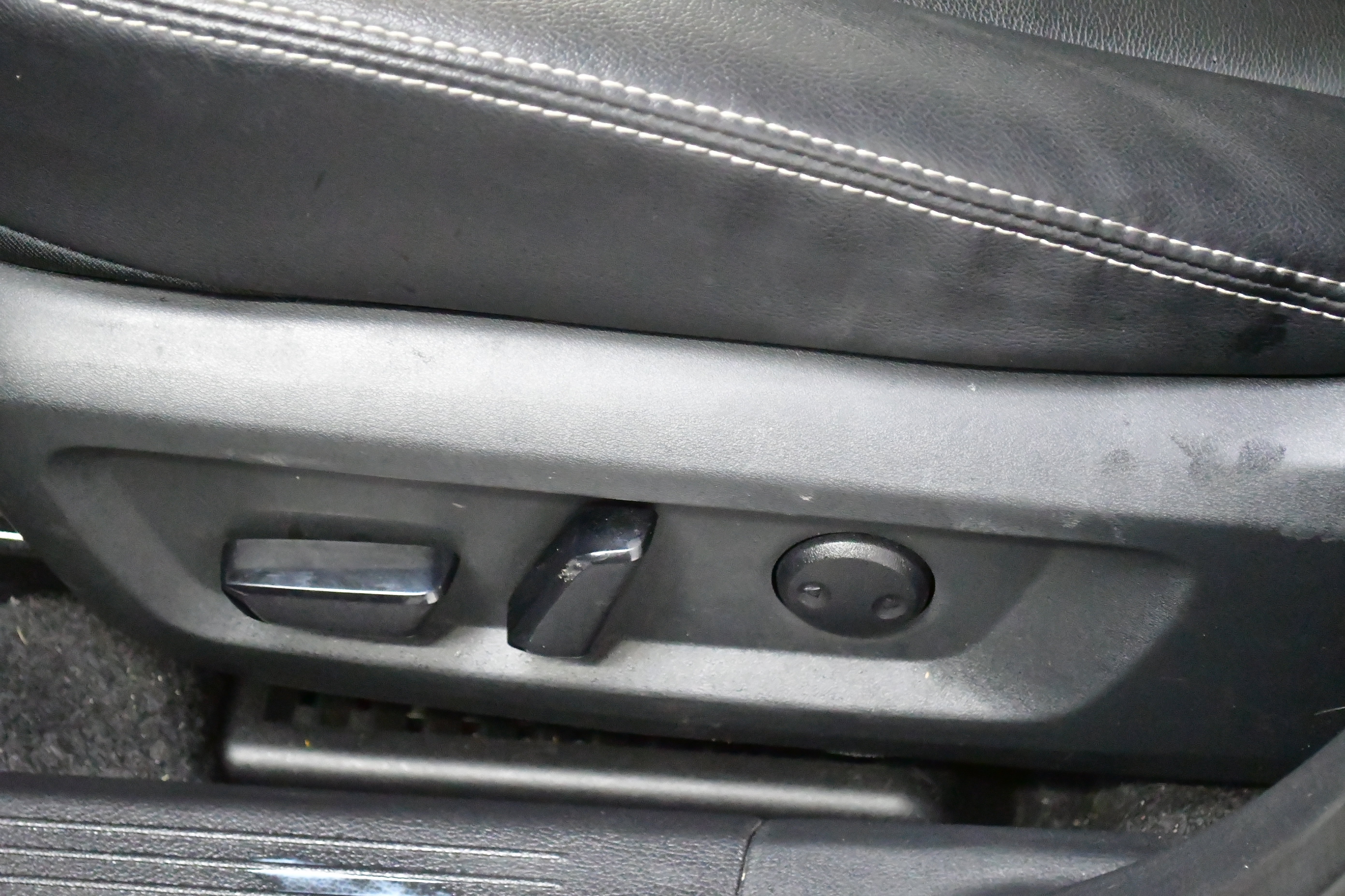 Used 2023 Nissan Rogue SL image 17