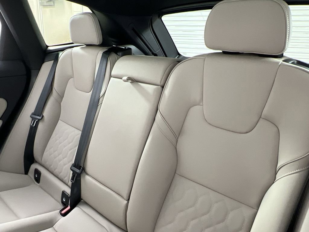 New 2026 Volvo XC60 B5 Plus w/ Protection Package image 21