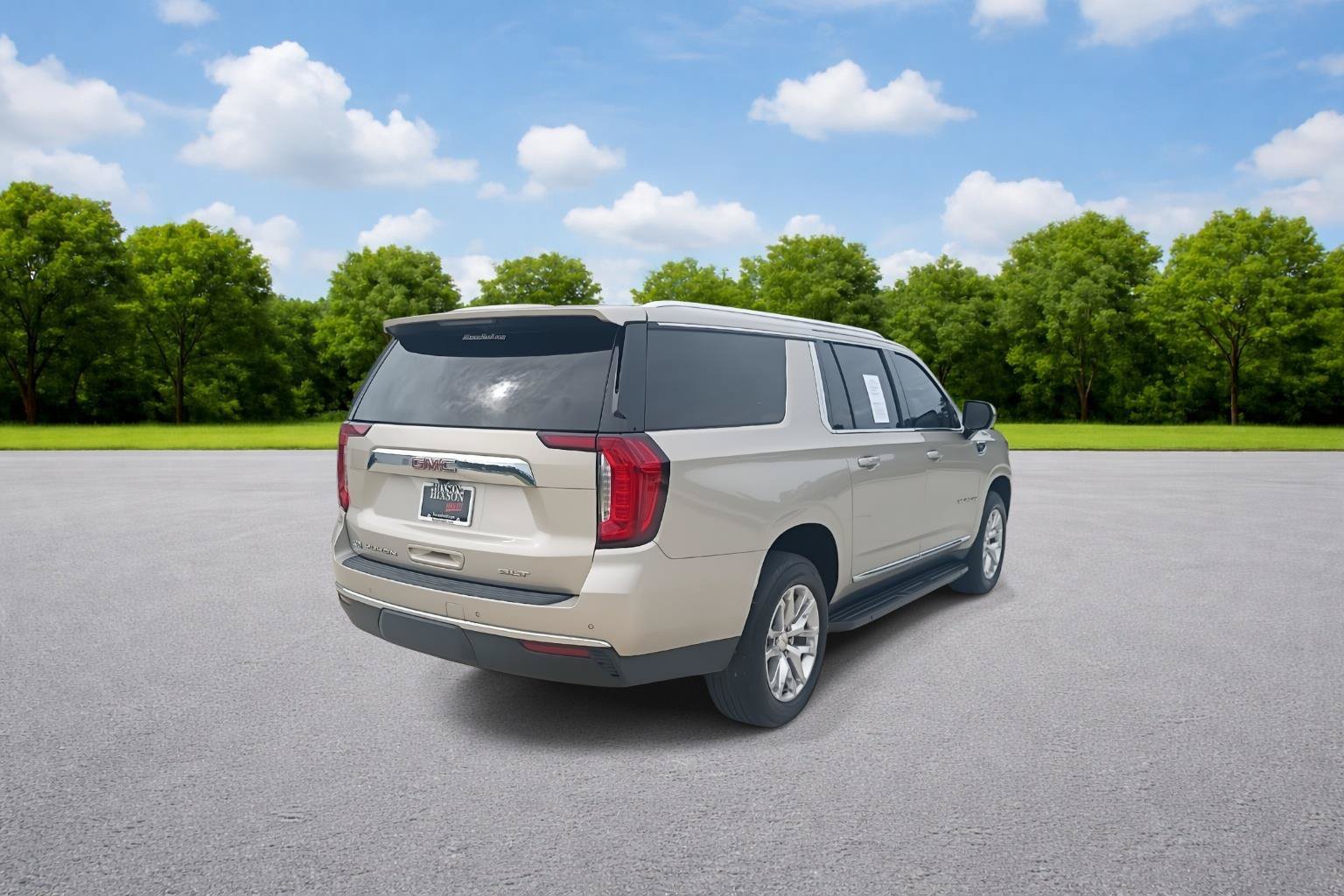 Used 2023 GMC Yukon XL SLT w/ LPO, Floor Liner Package RWD image 7