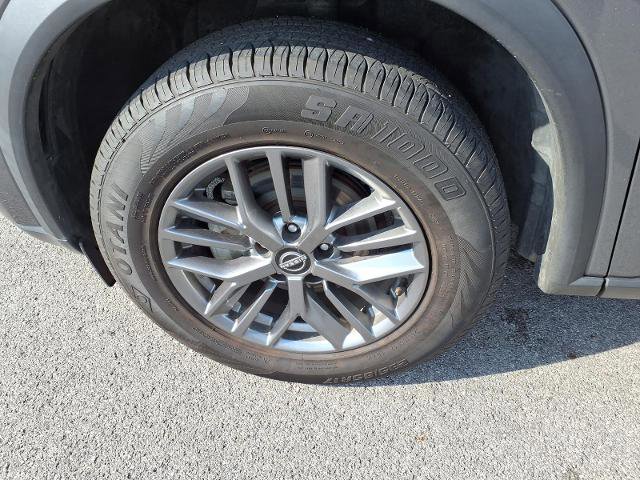 Used 2023 Nissan Rogue S image 5