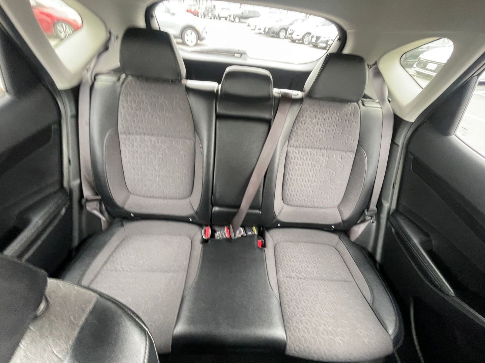 Used 2025 Kia Seltos S image 40