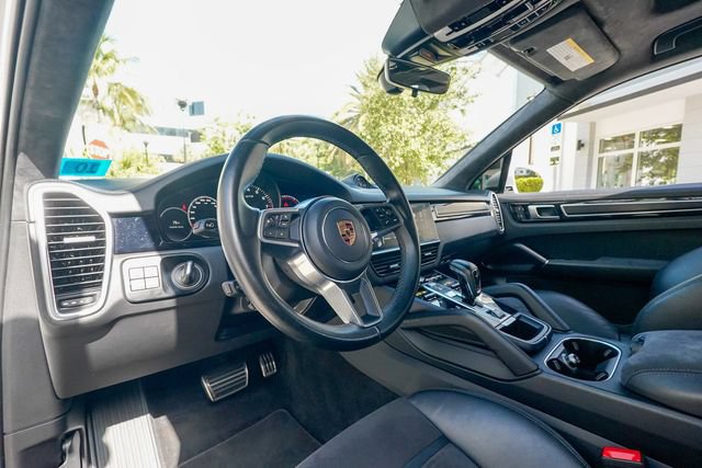 Used 2022 Porsche Cayenne GTS AWD/4WD image 64