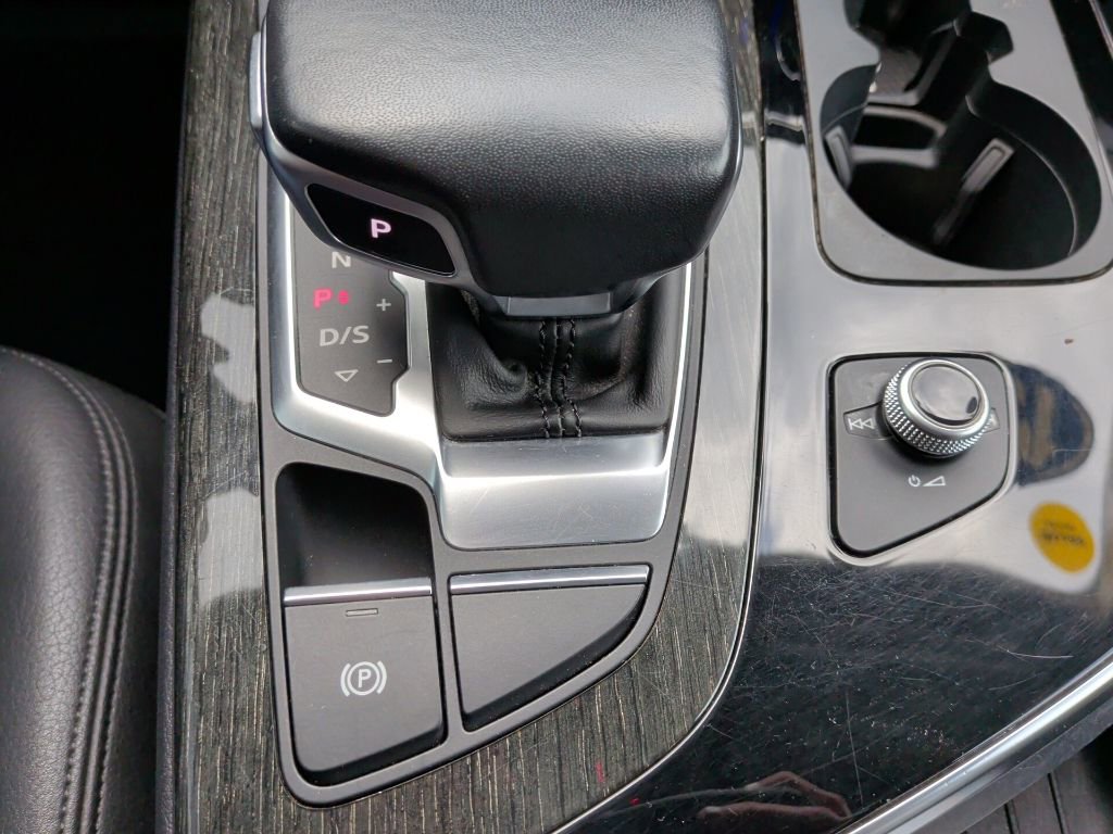 Used 2019 Audi Q7 3.0T Premium Plus w/ Premium Plus Package AWD/4WD image 21