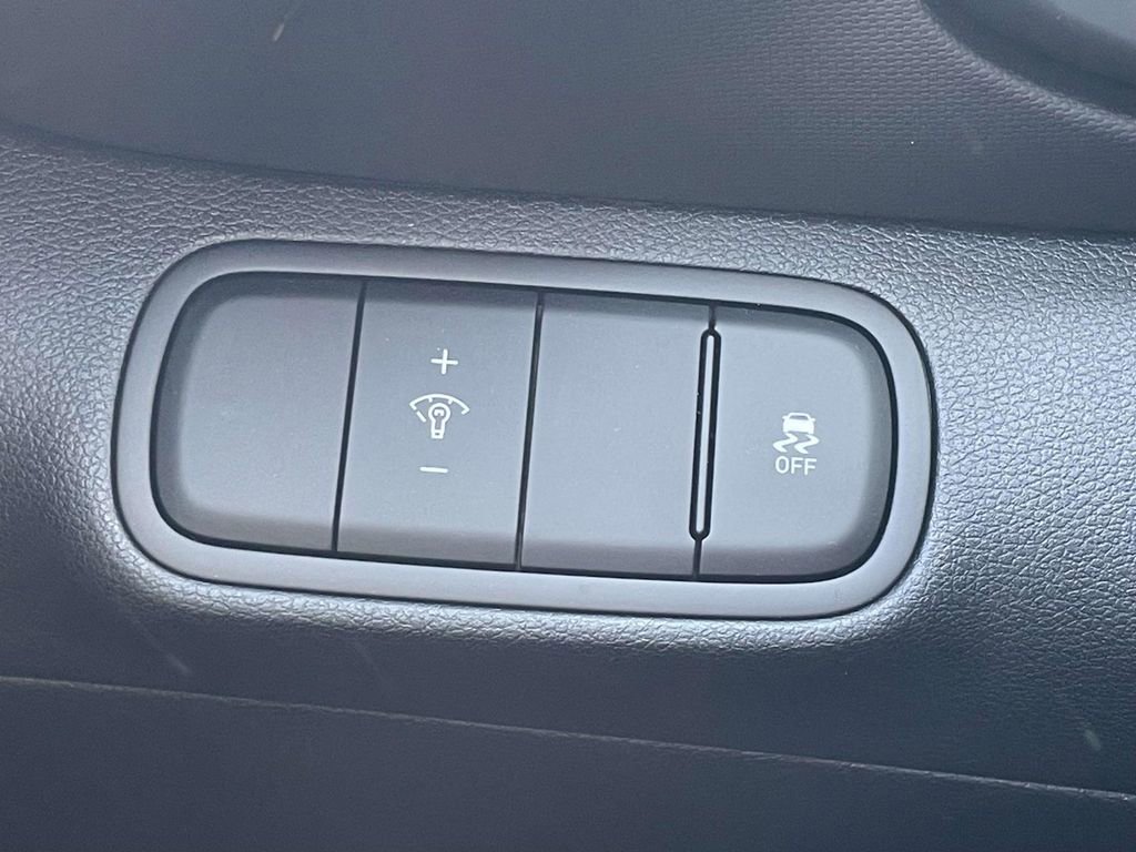 New 2026 Hyundai Venue SEL image 18