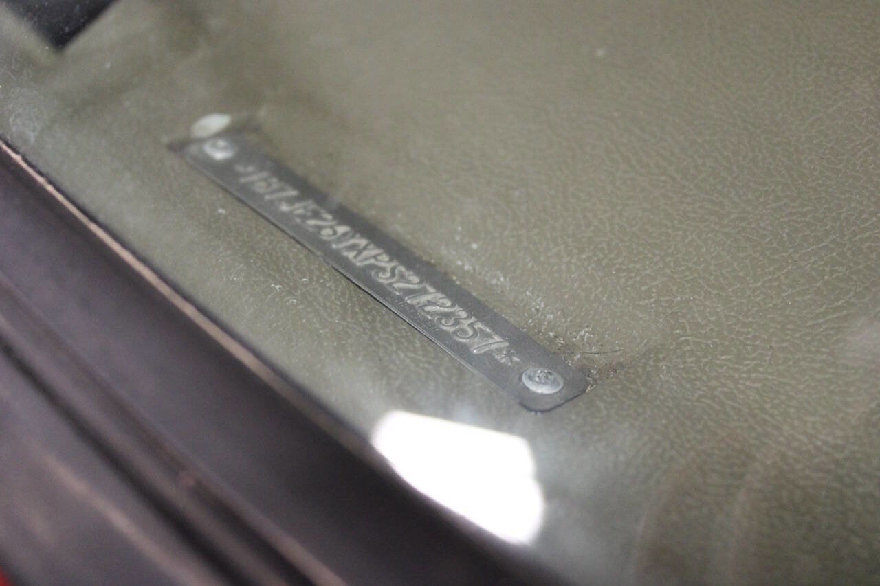 Used 1993 Dodge D/W Truck 250 image 30