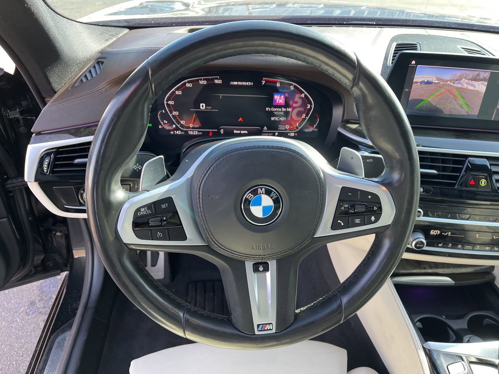 Used 2020 BMW M550i xDrive w/ Premium Package image 38