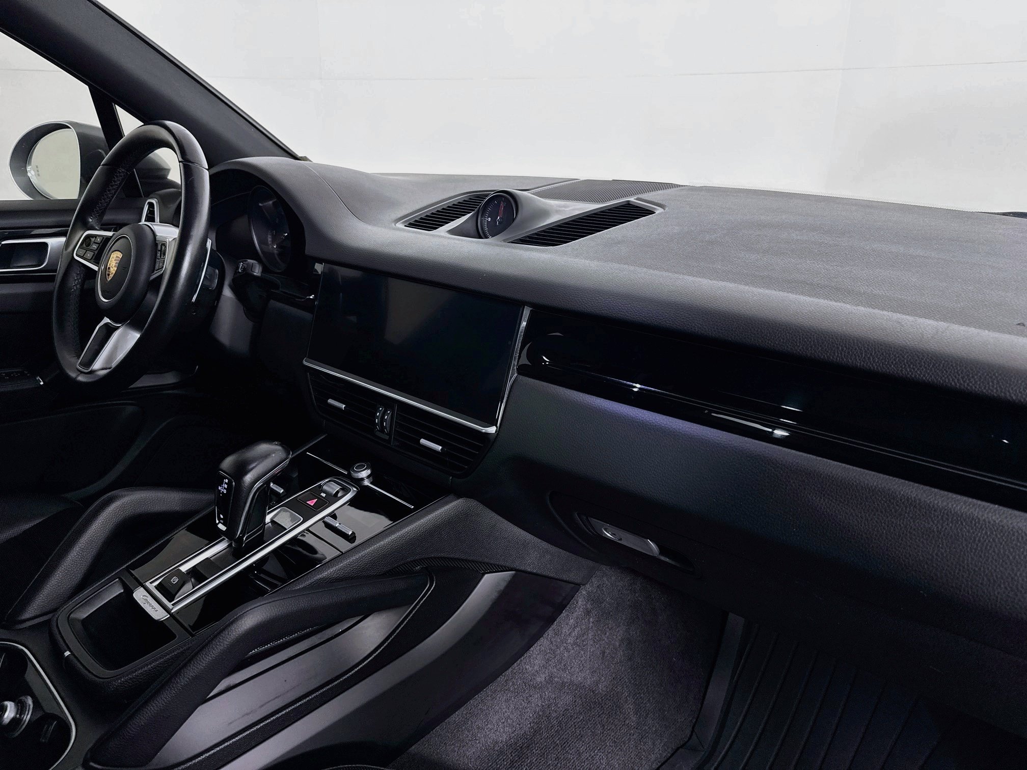 Used 2023 Porsche Cayenne AWD/4WD image 48