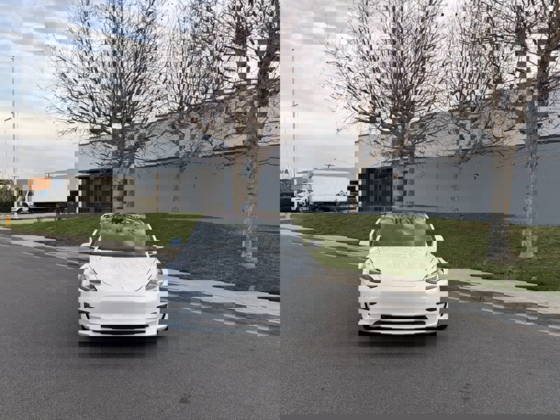 Used 2018 Tesla Model 3 Long Range image 3