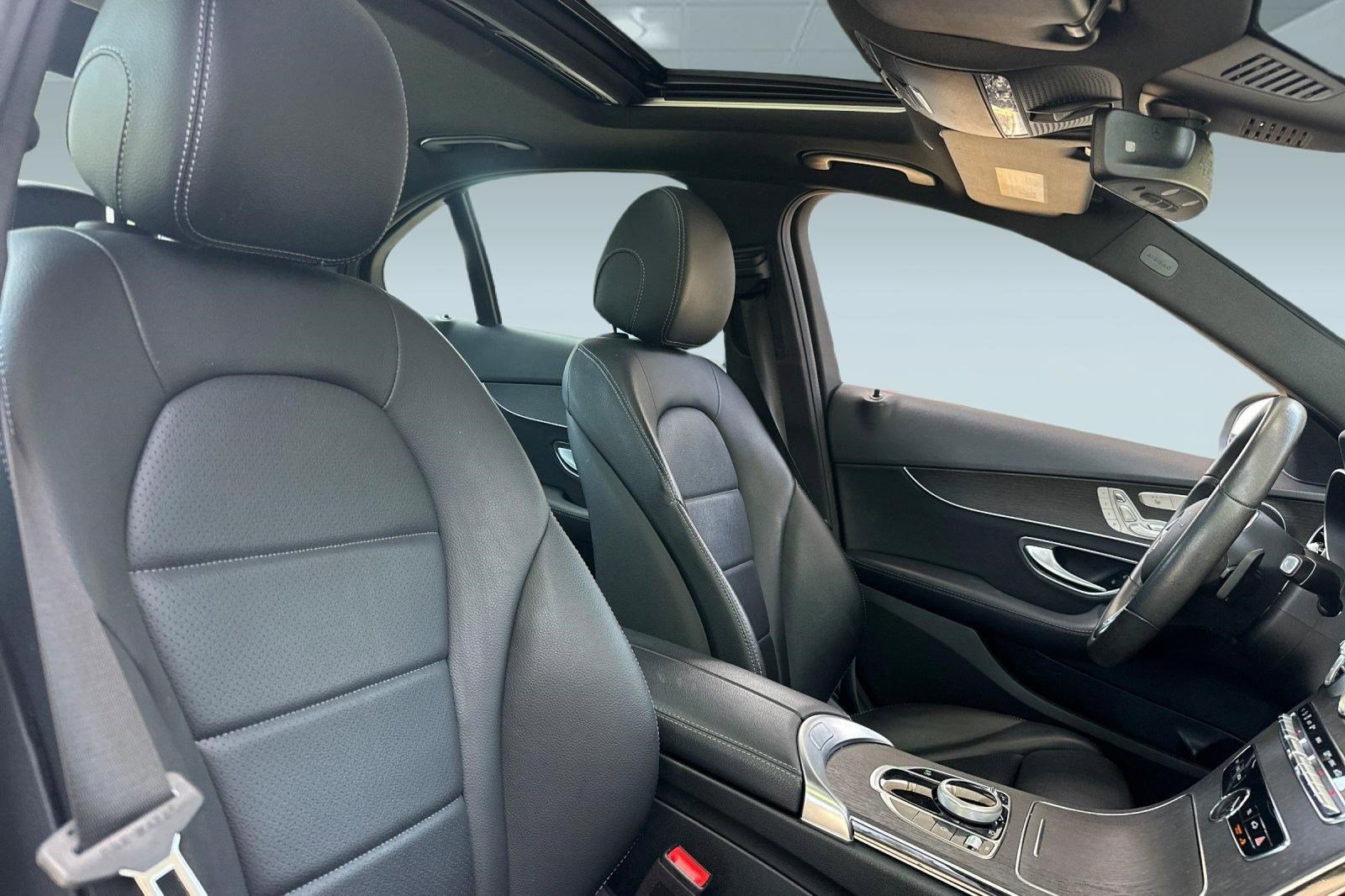 Used 2019 Mercedes-Benz C 300 Sedan image 30