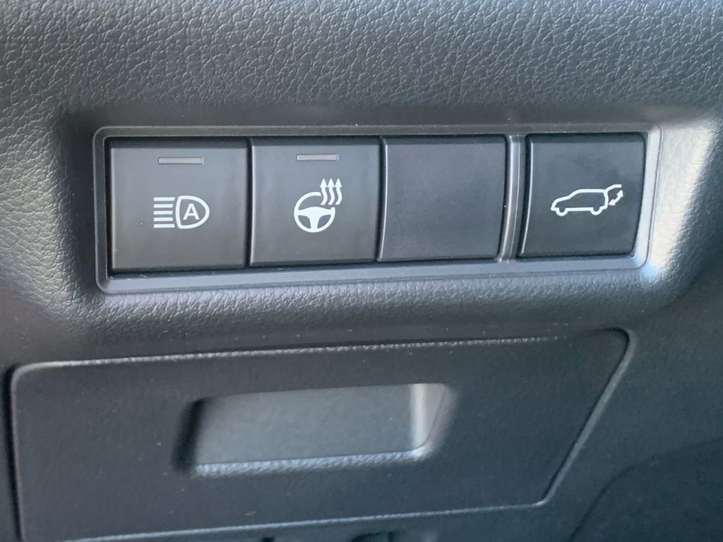 Used 2025 Toyota Grand Highlander AWD image 30