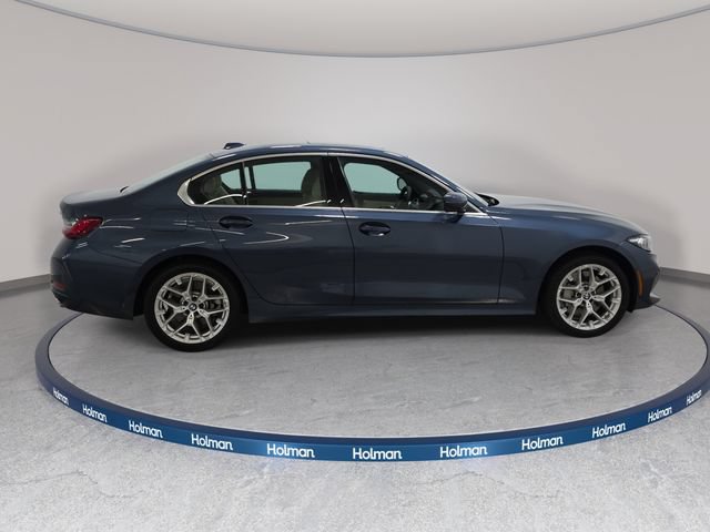 Used 2026 BMW 330i xDrive Sedan w/ Premium Package AWD/4WD image 4