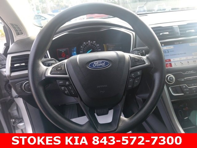Used 2019 Ford Fusion SE image 11