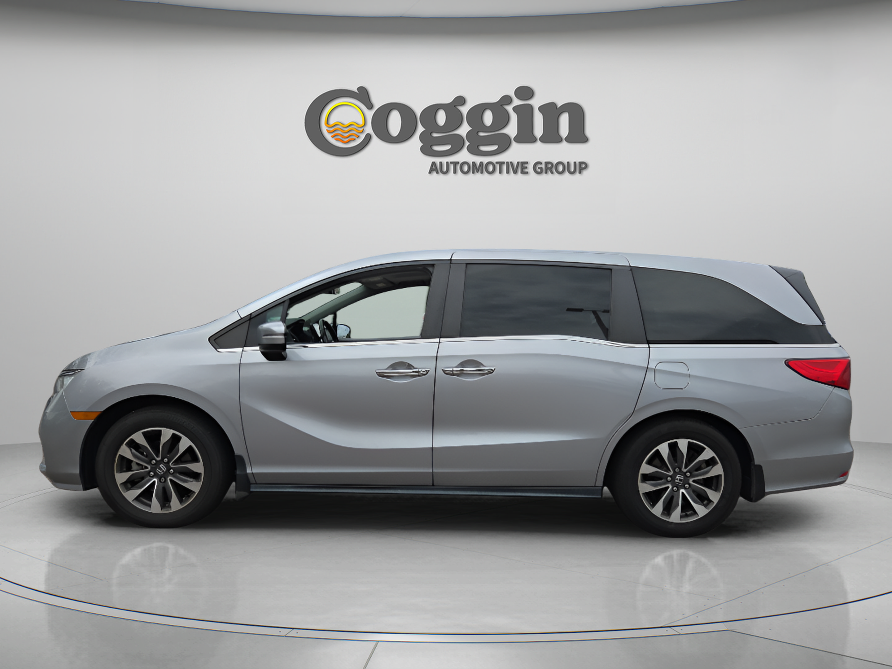 Used 2021 Honda Odyssey EX-L image 2