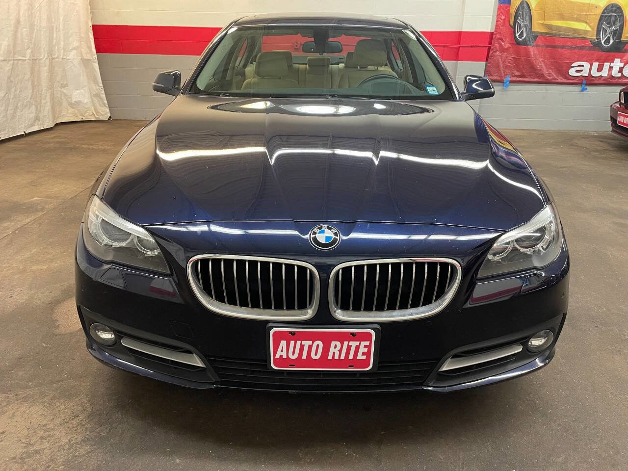 Used 2016 BMW 528i xDrive 528i xDrive AWD 4dr Sedan image 2