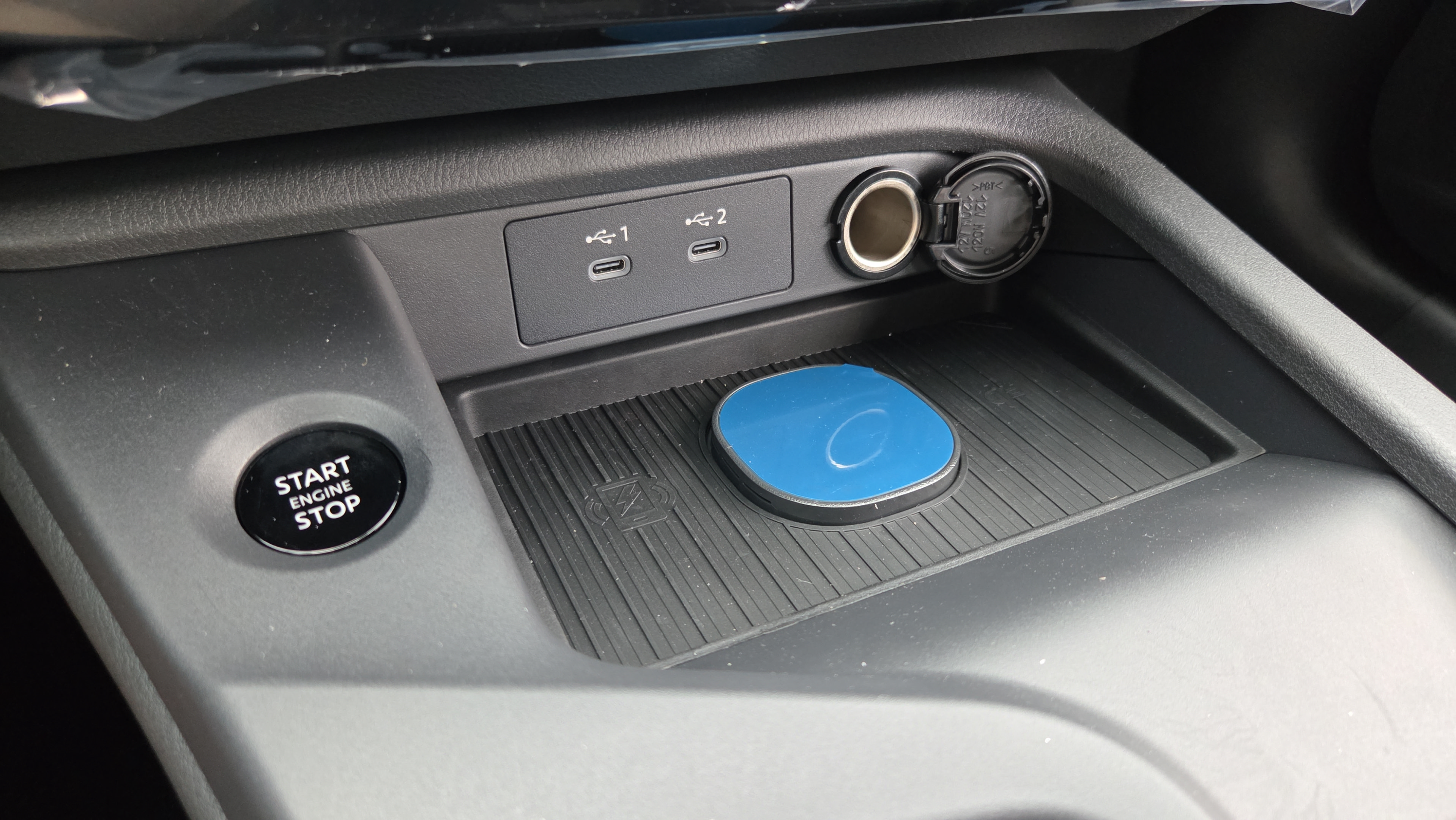 New 2027 Nissan Sentra SR w/ Floor Mat Package FWD image 25