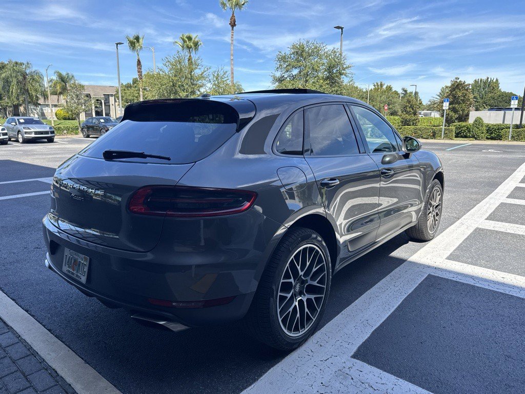 Used 2018 Porsche Macan AWD/4WD image 4