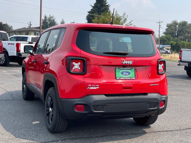 Used 2020 Jeep Renegade Sport w/ UConnect 7.0 Group AWD/4WD image 3