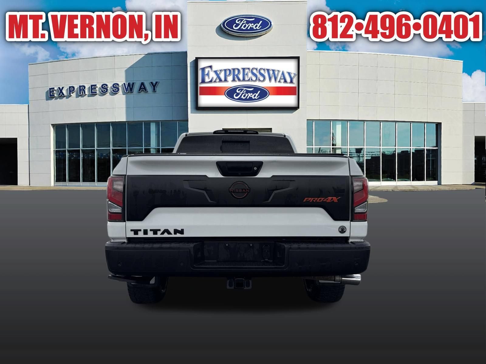 Used 2023 Nissan Titan PRO-4X w/ Pro-4x Convenience Package AWD/4WD image 5
