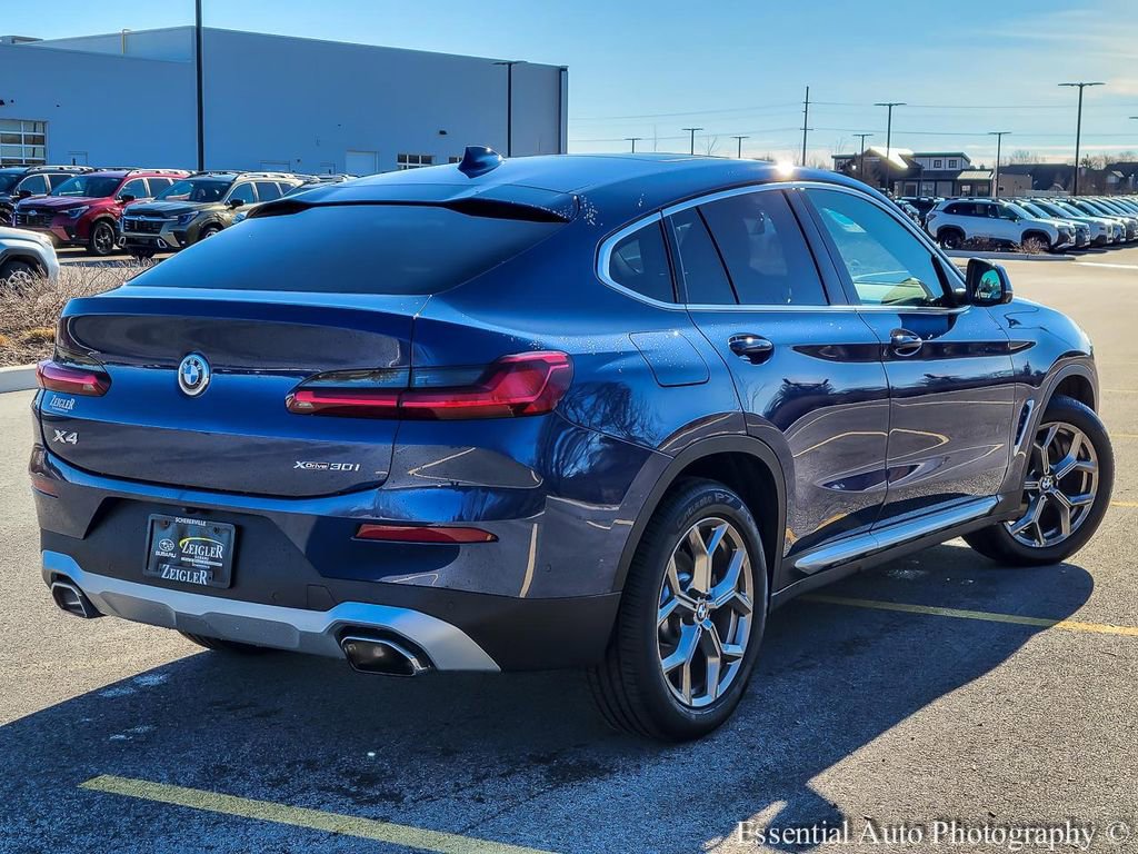 Used 2023 BMW X4 xDrive30i w/ Premium Package image 7