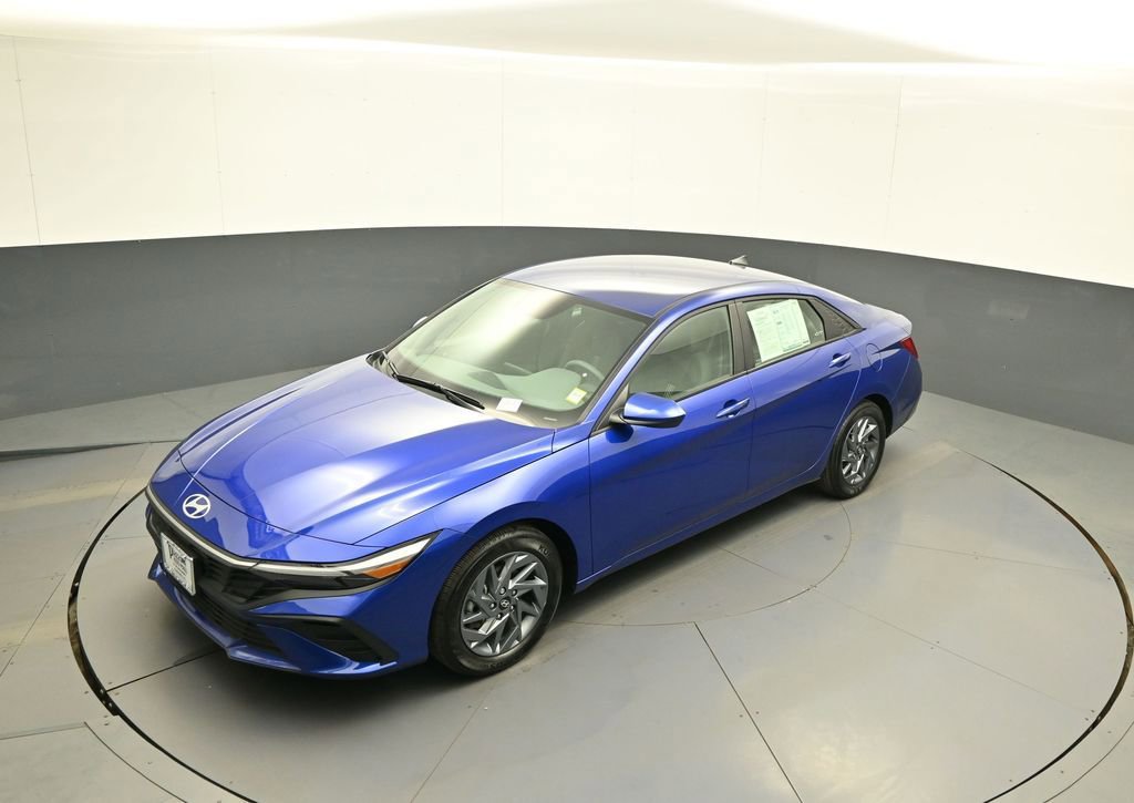 Certified 2024 Hyundai Elantra SEL FWD image 33
