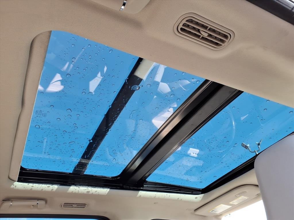 Used 2018 Lincoln Navigator Reserve w/ Technology Package image 12