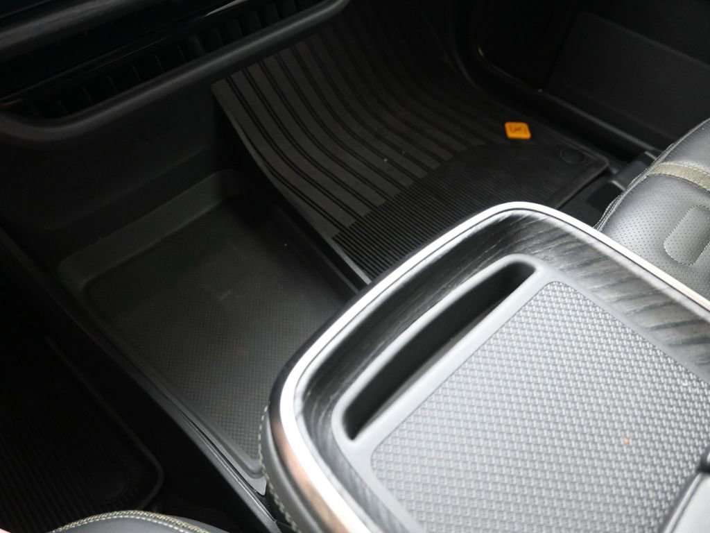 Used 2023 Rivian R1S Adventure AWD/4WD image 19