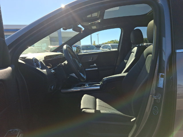 Used 2025 Mercedes-Benz GLA 250 4MATIC image 13