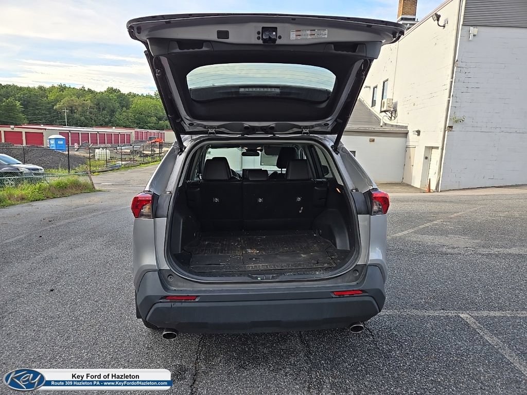 Used 2021 Toyota RAV4 AWD Hybrid image 10