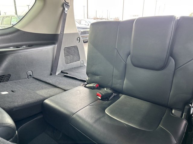 Used 2024 Nissan Armada SL w/ Captain's Chairs Package image 33