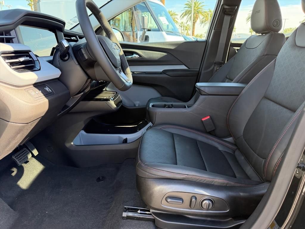 New 2027 Chevrolet Bolt RS w/ Technology Package image 5