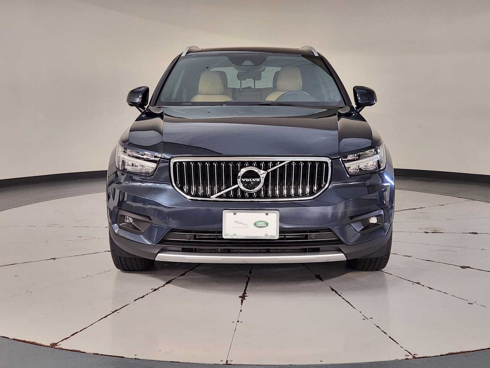 Used 2021 Volvo XC40 T5 Inscription w/ Protection Package Premier AWD/4WD image 9