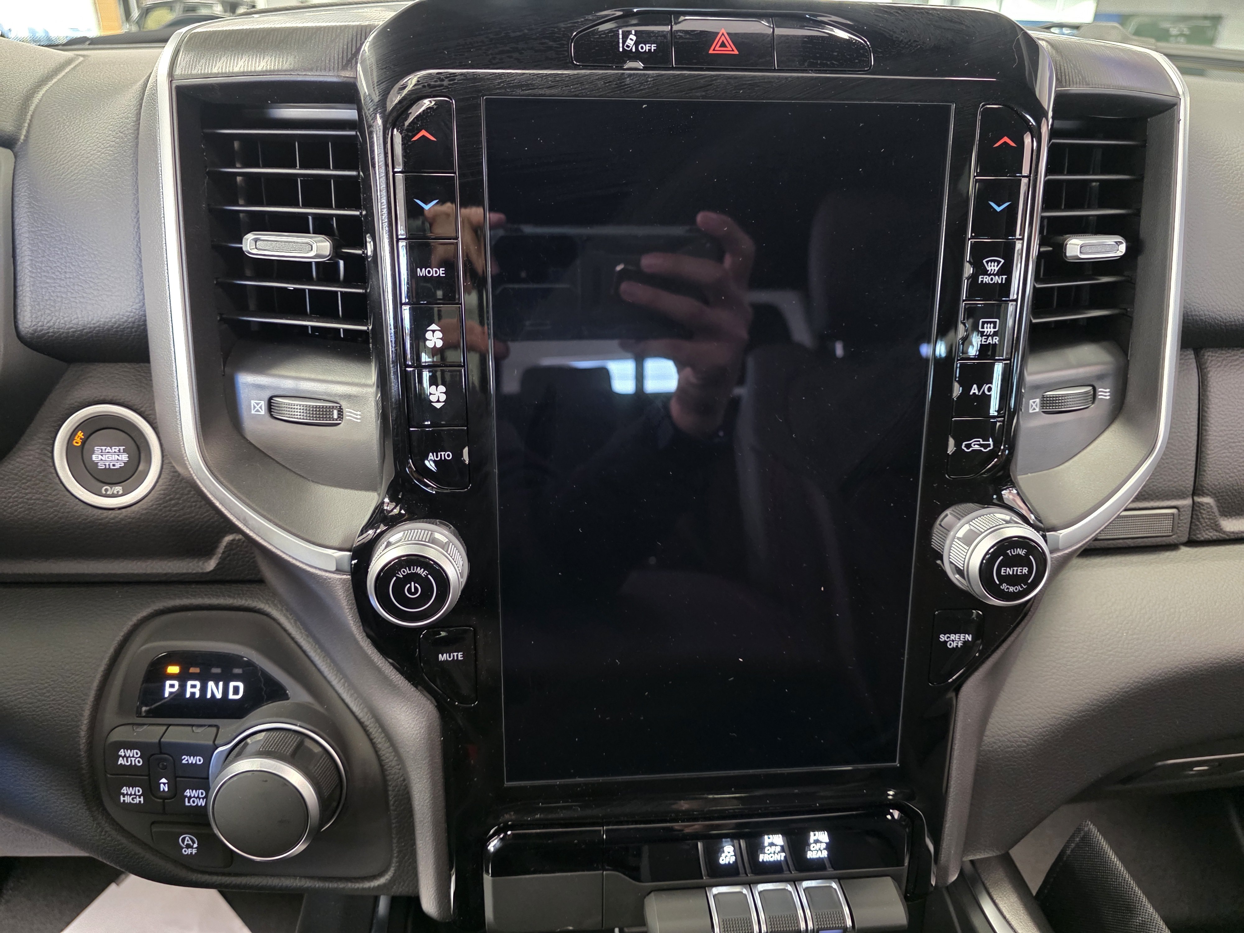 New 2026 RAM 1500 Big Horn AWD/4WD image 10